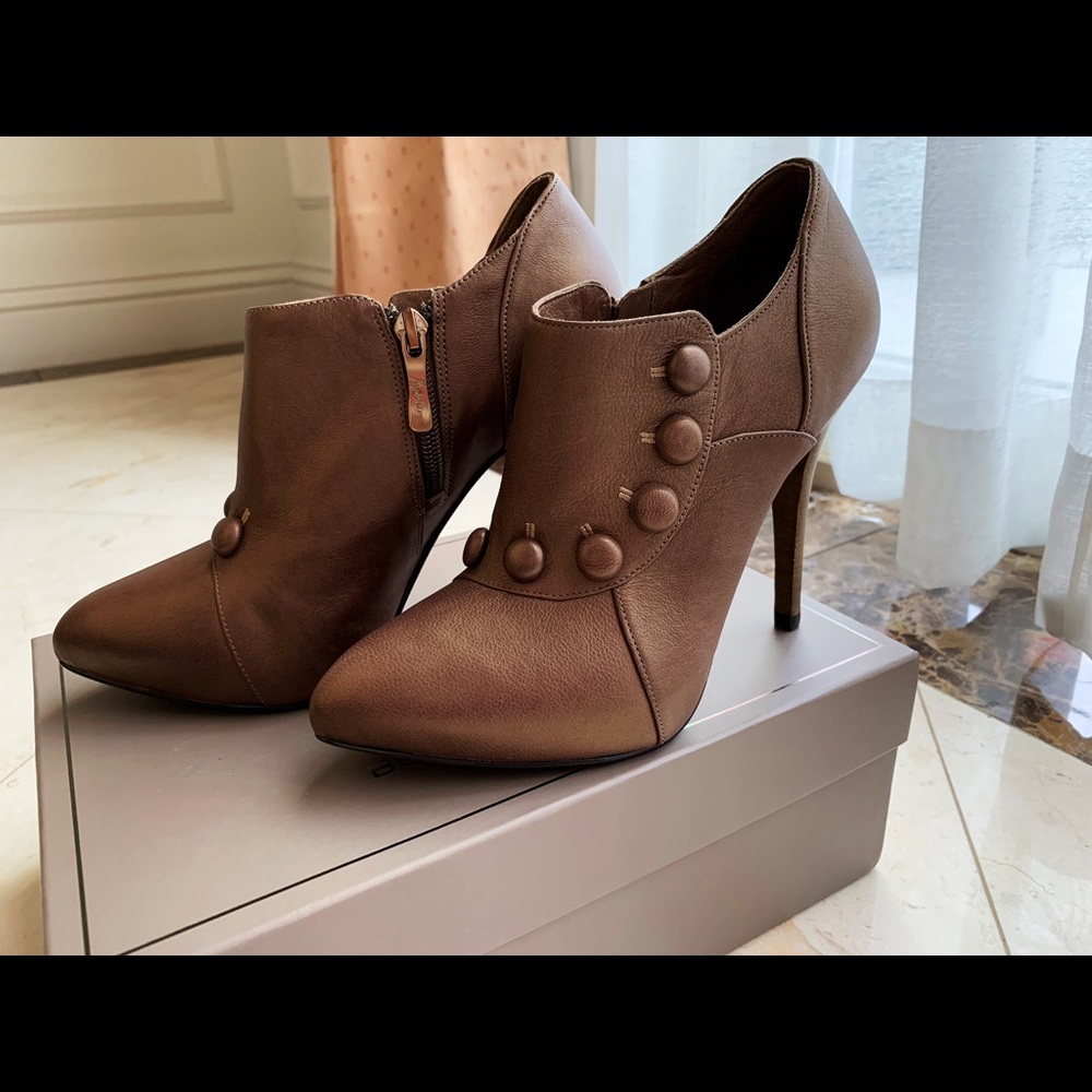 ✨New Guess by Marciano Ankle Booties👢